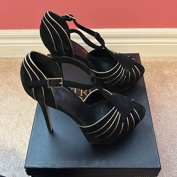 Black Platform Sandals by madonna - Picture 2 of 5